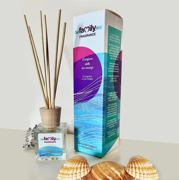 diffusore a bastoncino personalizzato da Profumia per il Club Family hotel